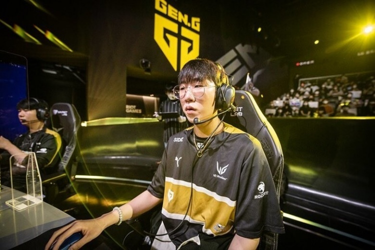 经过多年的 经过多年的